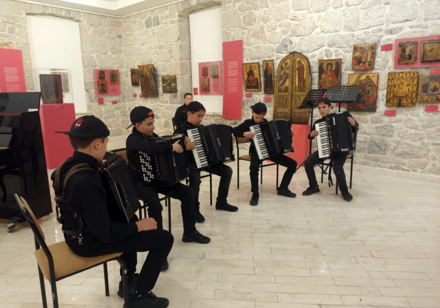 Poslije brojnih nagrada, održali koncert za svoje sugrađane: Učenici trebinjske Muzičke škole večeras oduševili publiku