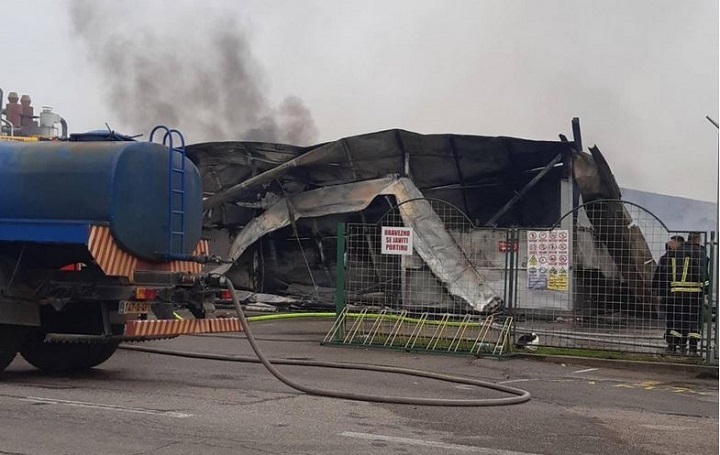 Požar u Bijeljini: Izgorjele četiri proizvodne hale