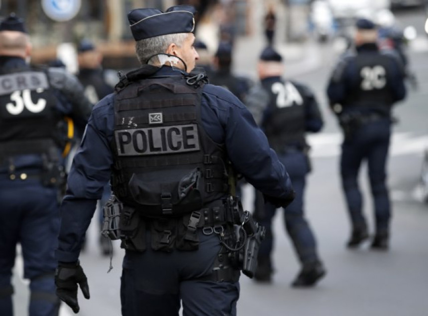 Drama na ulicama Francuske – Tri osobe ubijene