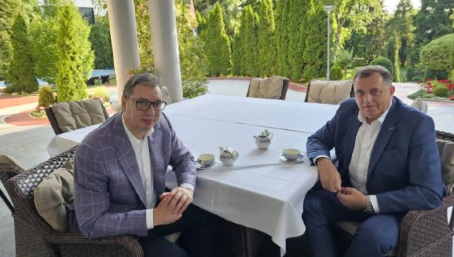 Vučić se sastao sa Dodikom: Tačno je 5 popodne, vrijeme za čaj