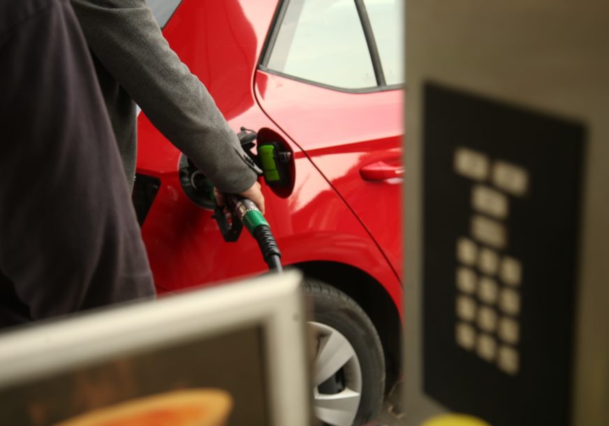 Pojeftinilo gorivo u Srpskoj: Cijene padaju i dva puta dnevno