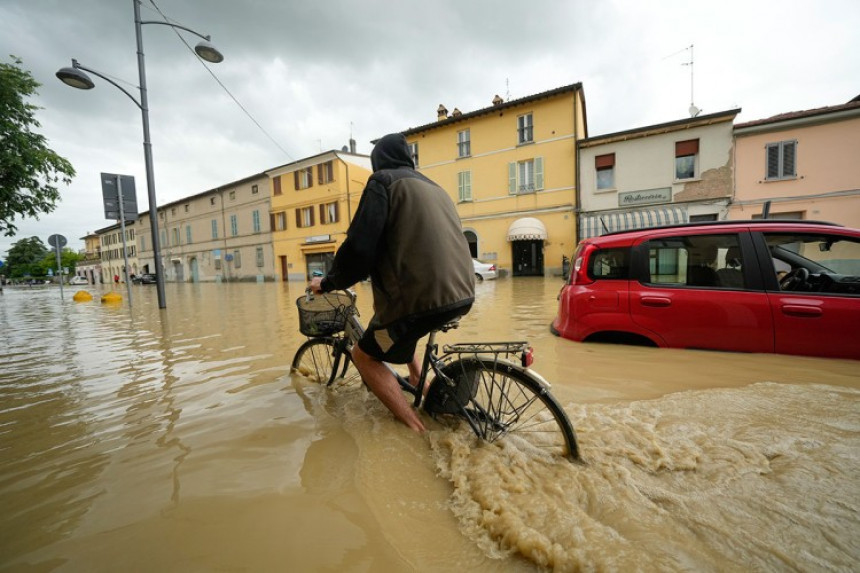 Poplave odnijele osam života u Italiji, otkazana Formula 1