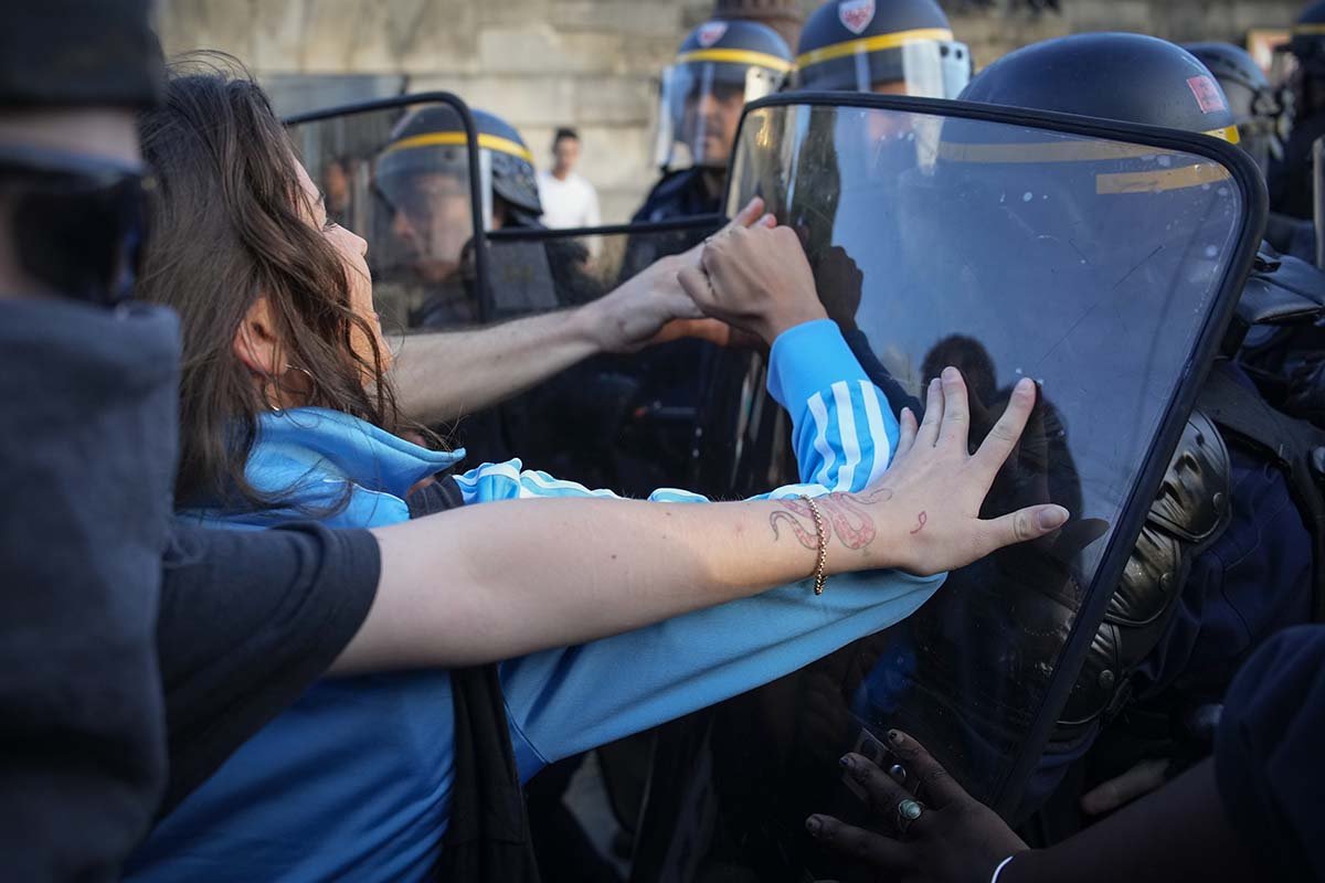 Nemiri u Francuskoj se nastavljaju, uhapšena 471 osoba