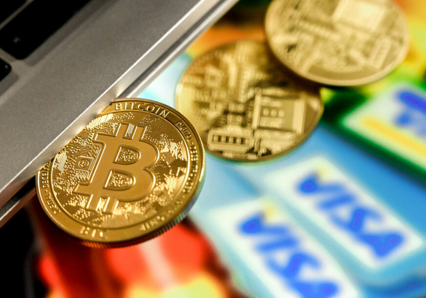 Bitkoin na dvomjesečnom minimumu: Trgovci kriptovalutama izgubili milijardu dolara