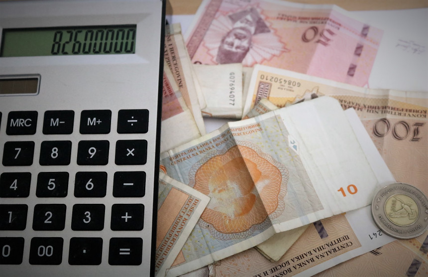 Vlada Srpske ponovo prikrila budžetski deficit Vlada Srpske ponovo prikrila budžetski deficit