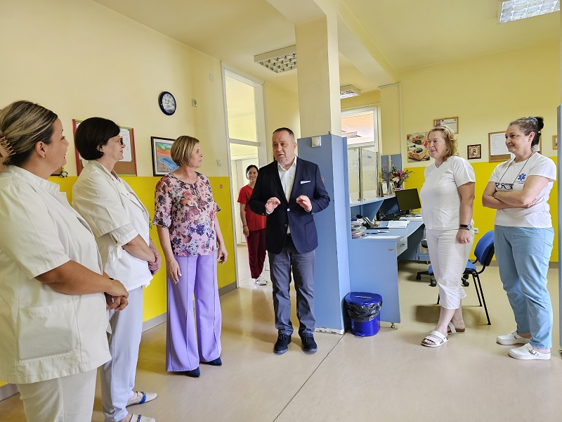 Svi za bolje zdravlje: Maksimović se sastao sa rukovodstvom Doma zdravlja Ugljevik