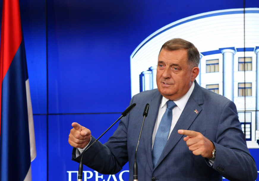 „Nećemo posustati pred pritiscima“ Dodik tvrdi da je Šmitov zadatak da deklasira Srpsku