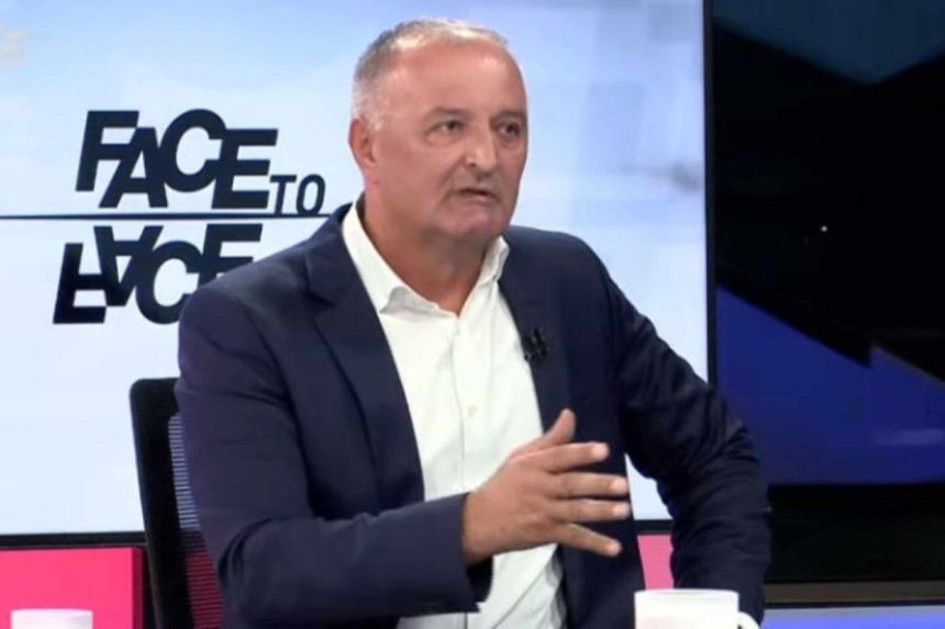 Helez ponovio da će Dodik pobjeći, Nešića optužio da zavisi od „bijelog“, a za Košarca rekao da su ga Srbi istjerali iz kancelarija