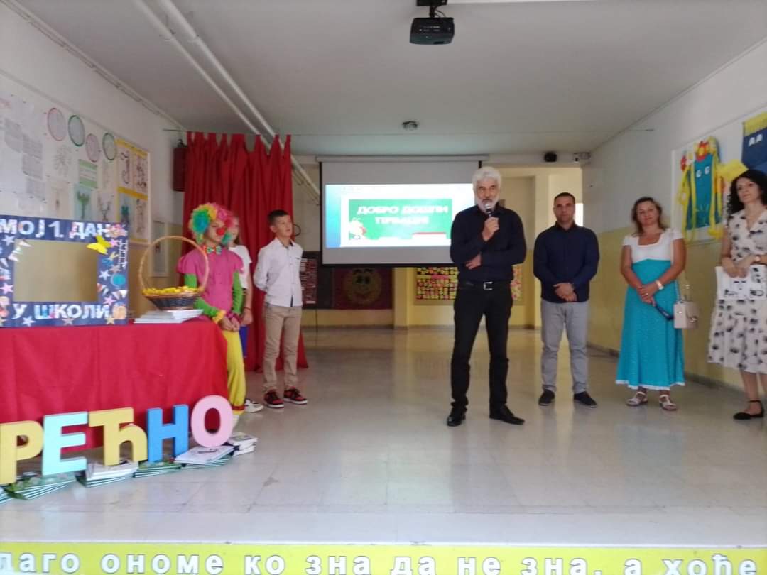 Bileća: Načelnik opštine posjetio osnovne škole i poželio uspjeh u novoj školskoj godini