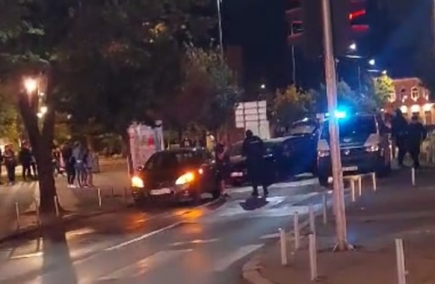 Ispred Tužilaštva u Bijeljini udes sa vozilom koje prevozi osumnjičene za ubistvo