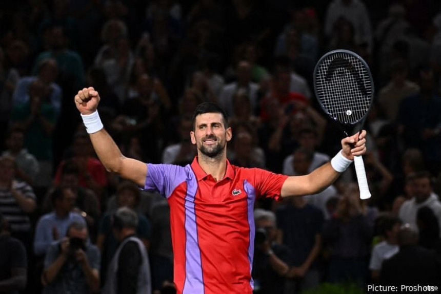 Pariz: Novak kroz golgotu stigao do četvrtfinala!