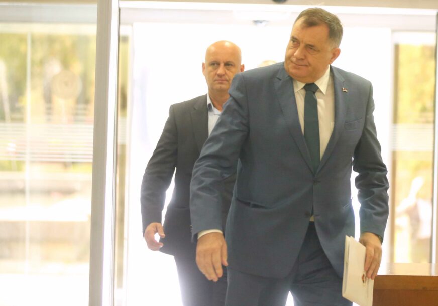 Odgođeno ročište, Sud odbio zahtjev da se Dodiku sudi u Banjaluci
