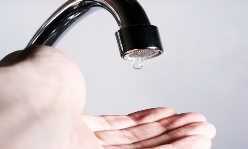 Građani Teslića zbog kvara bez kapi vode od juče