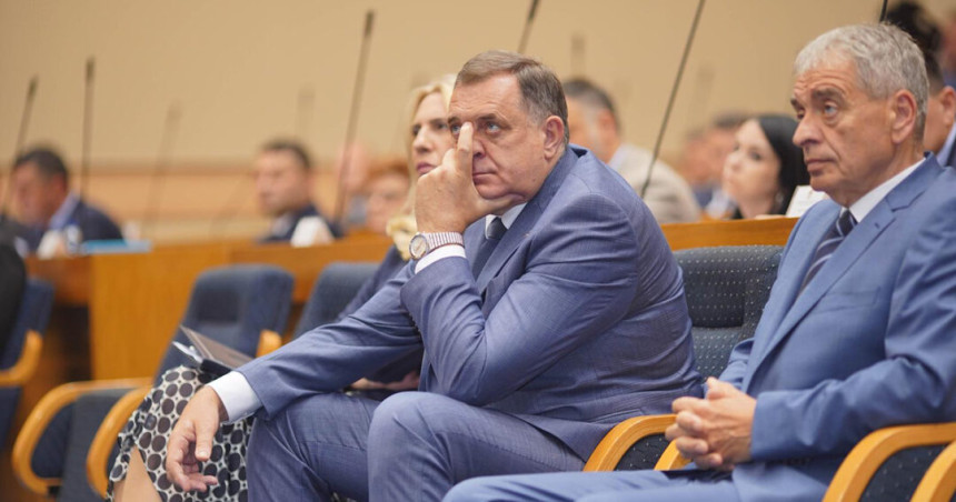 Krojenje’ imuniteta po mjeri Milorada Dodika