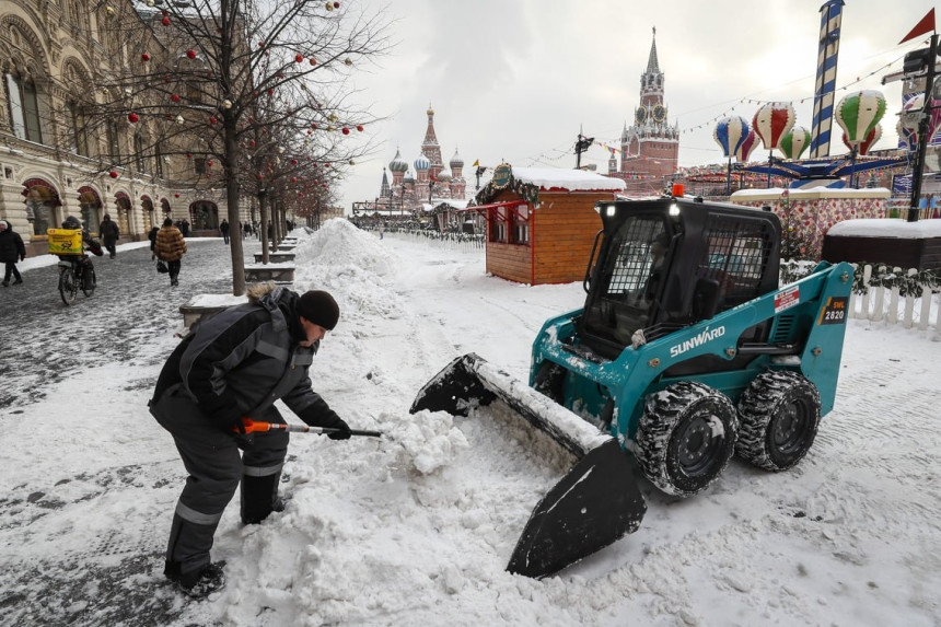 Moskva okovana mrazom i snijegom, otkazani letovi