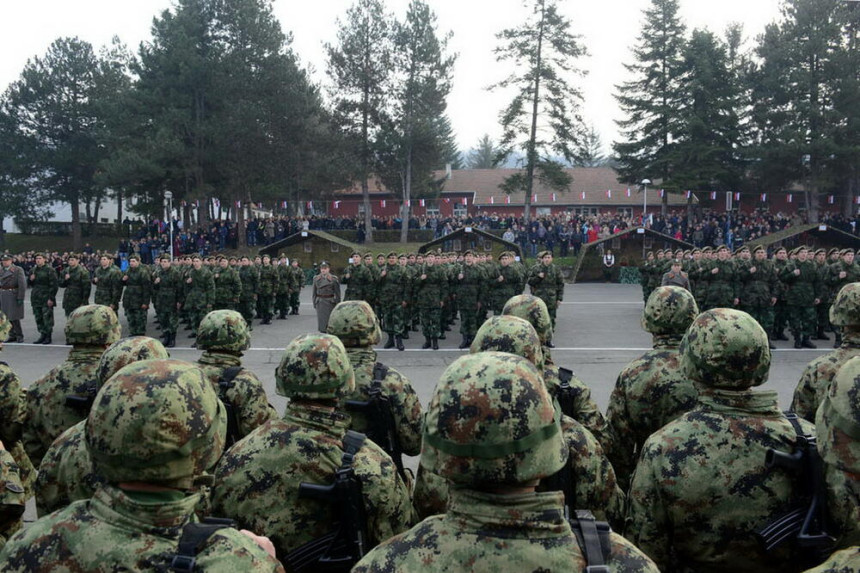 Srbija uvodi četiri mjeseca obavezno služenje vojske