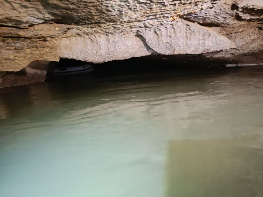 Spasioci izvukli zarobljene u Križnoj jami u Sloveniji