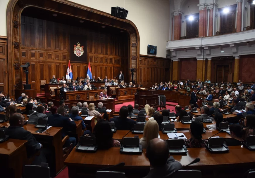Stara koalicija, nove tenzije i tajna taktike opozicije: Danas konstitutivna sjednica Narodne skupštine Srbije