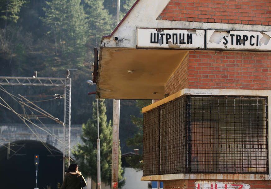 Iz voza izveli i ubili 20 ljudi: Godišnjica zločina u Štrpcima, jedinoj stanici u Republici Srpskoj na pruzi Beograd – Bar