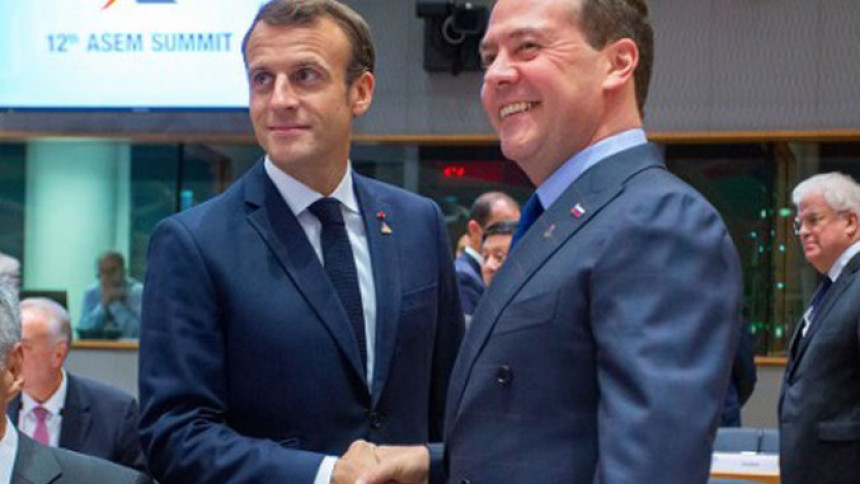 Medvedev ošto: Makron je kukavica, jadna Francuska
