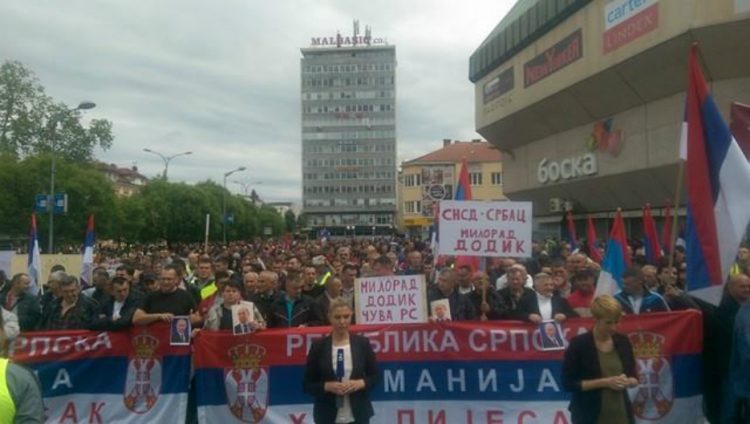 Opozicija i „veliki“ narodni miting vlasti na Trgu Krajine