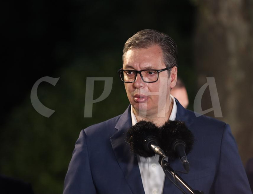Vučić zamolio rukovodstvo Srpske da vide šta im je činiti