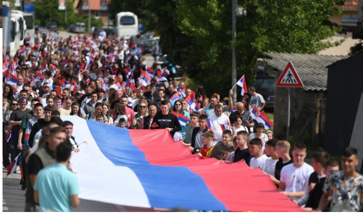Leposavić: Vjernici razvili srpsku zastavu, proslavljaju Svetog Vasilija