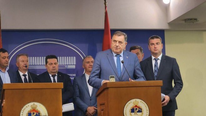 Dodik: Kukavički čin opozicije