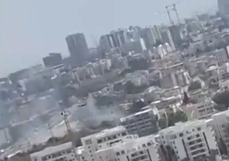 (VIDEO, FOTO) HAMAS RAKETIRAO IZRAEL Aktivirala se „gvozdena kupola“, odjekuju sirene širom zemlje, ima ranjenih