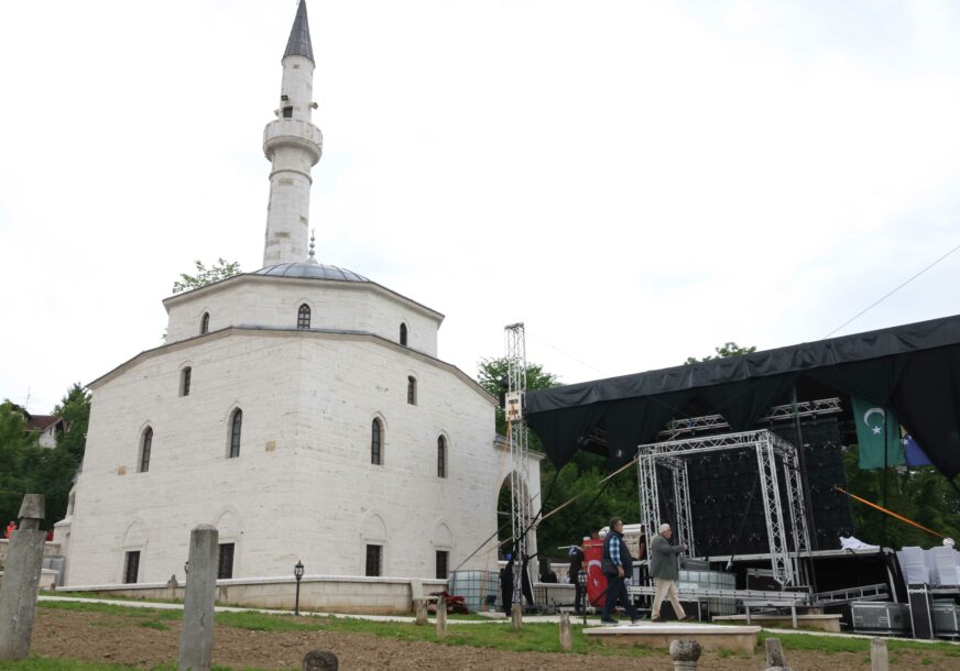 „Srce lupa, velika je radost“ Svečano otvaranje džamije Arnaudija u Banjaluci okupilo vjernike iz svih dijelova BiH