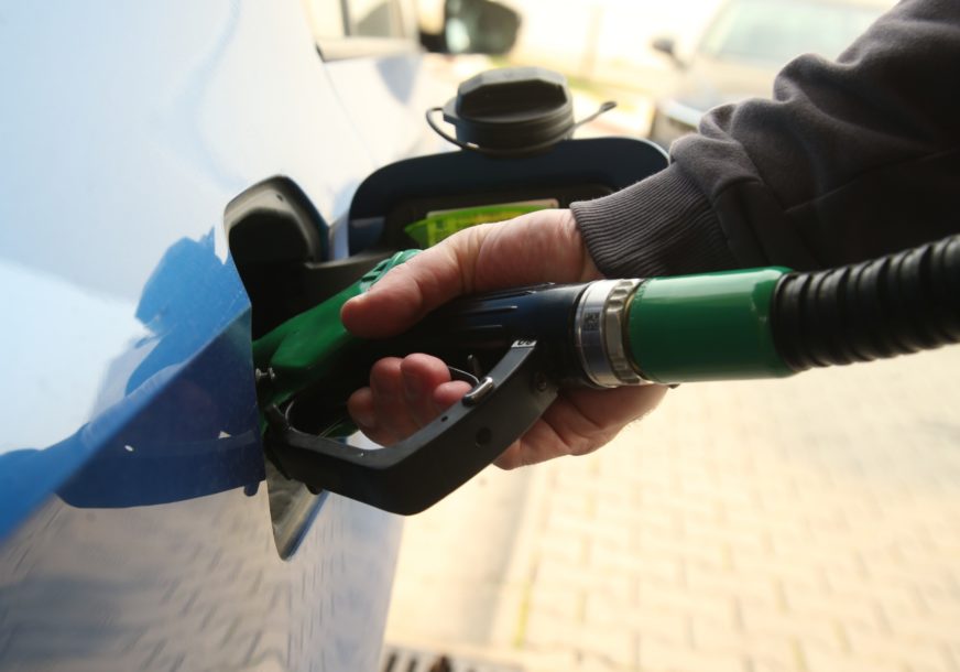 Dobra vijest za vozače: U Hrvatskoj od utorka niže cijene goriva
