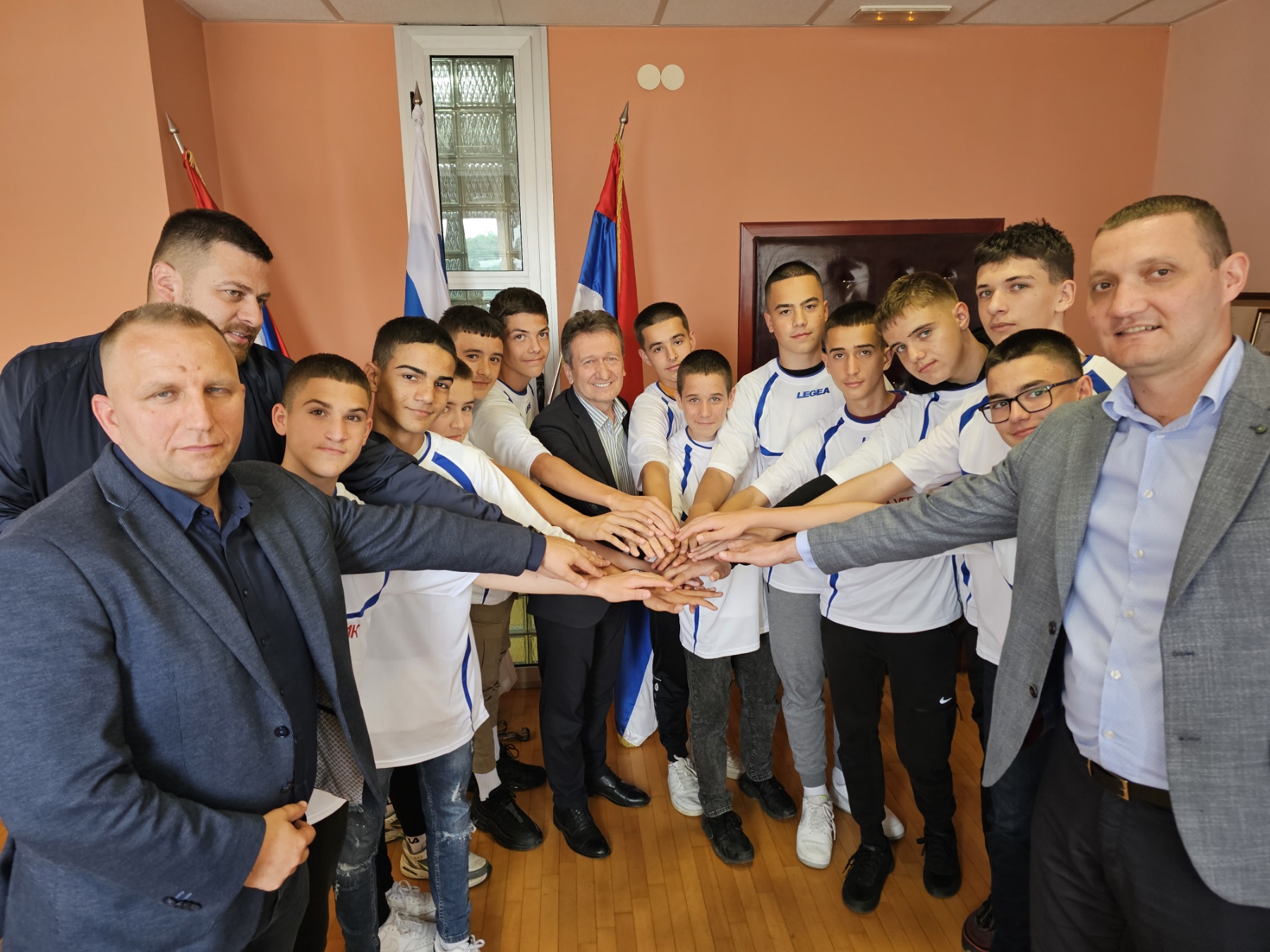 Načelnik Perić darovao male fudbalere ŠAMPIONE regije: “JURIŠ” NA VRH REPUBLIKE SRPSKE