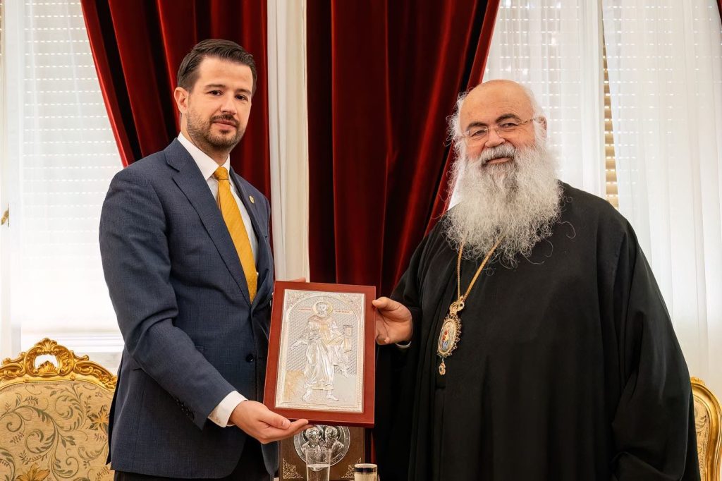 Arhiepiskop kiparski: Nema govora o autokefalnosti crnogorske crkve