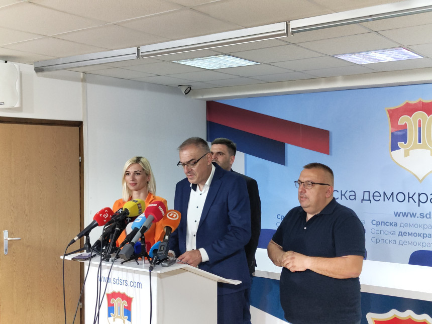 Dileme poslije Ustavnog suda BiH o izbornoj prijavi SDS