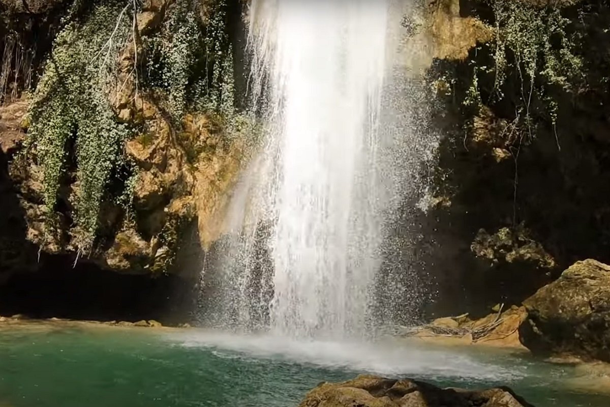 Magičan snimak vodopada u BiH: Djeluje kao lokacija iz bajke (VIDEO)