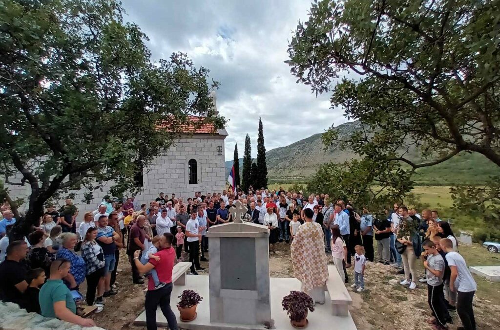 Mještani Orašja, Čavša i Dvrsnice u Popovom polju grade PAROHIJSKI DOM i VRAĆAJU ŽIVOT u ova rubna sela