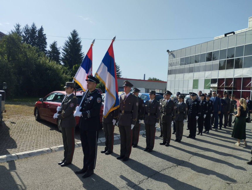 Ambasada Srbije u Sarajevu: Ovo nije vojska, ovo su kadeti vojne i policijske akademije Srbije