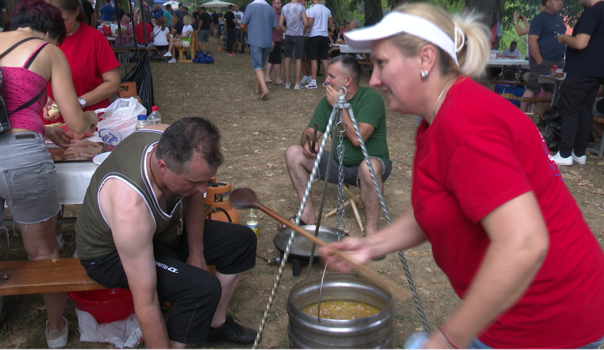 Tradicionalna kotlićijada kod Lopara