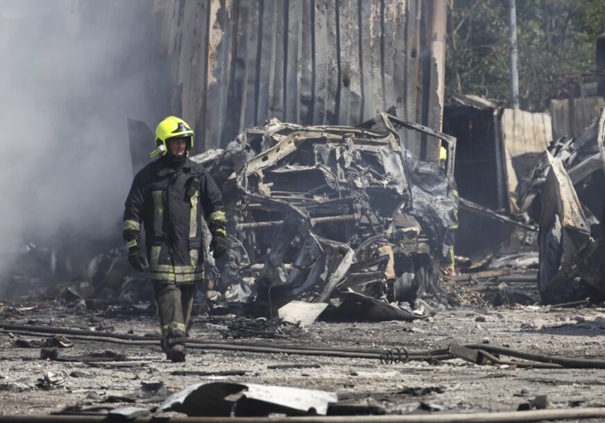 Sirene odjekuju, hitno reagovali NATO i Varšava: Nastavljeni žestoki napadi Rusije na Ukrajinu, ima mrtvih i ranjenih