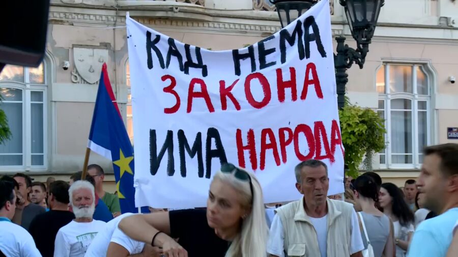 „Kad nema zakona, ima naroda“: Protesti protiv iskopavanja litijuma u više gradova Srbije