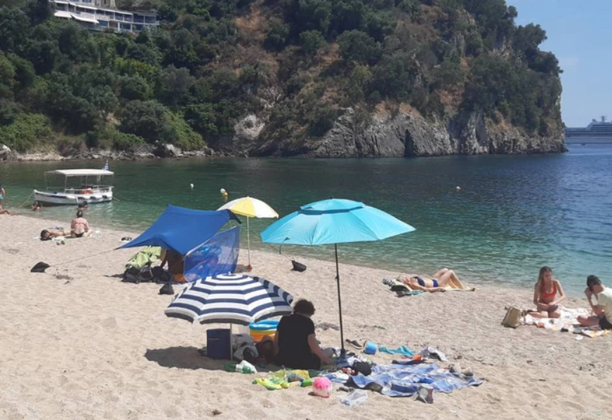 „EMOTIVNO SAM VEZAN ZA NJEGA“ Srbin na plaži izgubio zub, pa krenuo u urnebesnu potragu