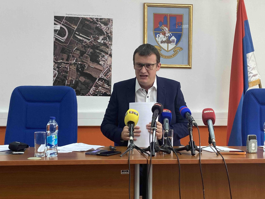 Božović: Ja ne prodajem niti kupujem kao što to rade ljudi iz SNSD-a (VIDEO)