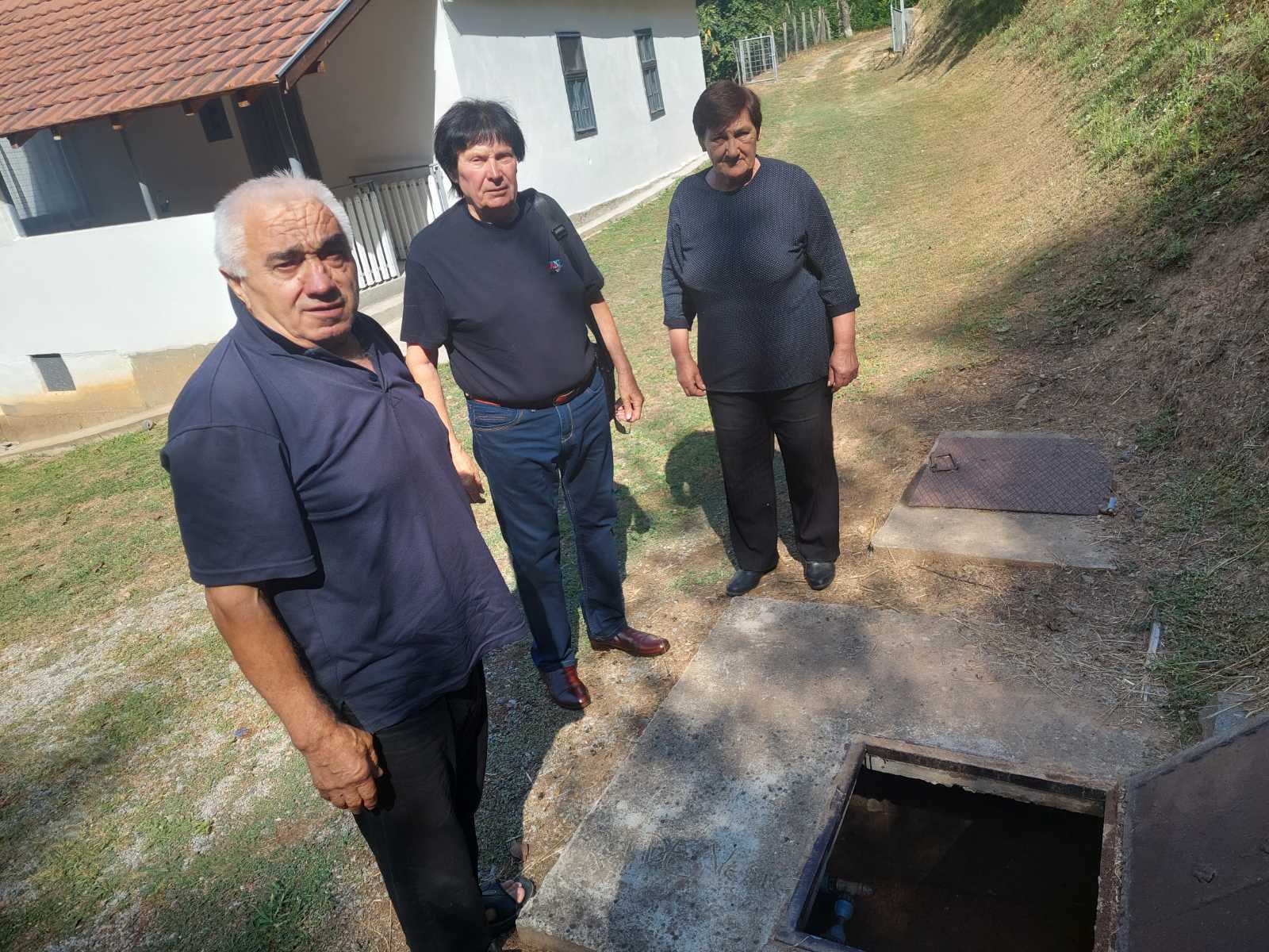 Pajići iz Čitluka kod Ljubovije godinama bez vode:  ŽEDNE U 21. VEKU PRAVDA NEĆE!