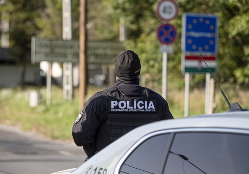 ČEKA GA ROBIJA Dječak (14) majci napravio sačekušu, te je svirepo usmrtio sjekirom, otkriveni JEZIVI DETALJI teškog ubistva