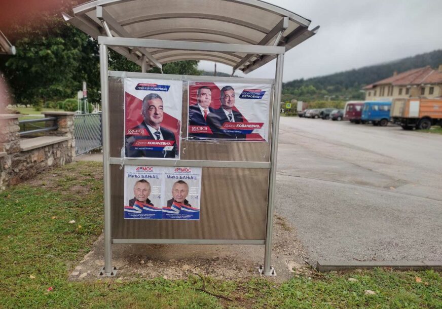 (FOTO) „NAJBOLJI I NAJPAMETNIJI“ Predizborni plakat kandidata DEMOS za odbornika Miće Banjca POSTAO HIT na društvenim mrežama