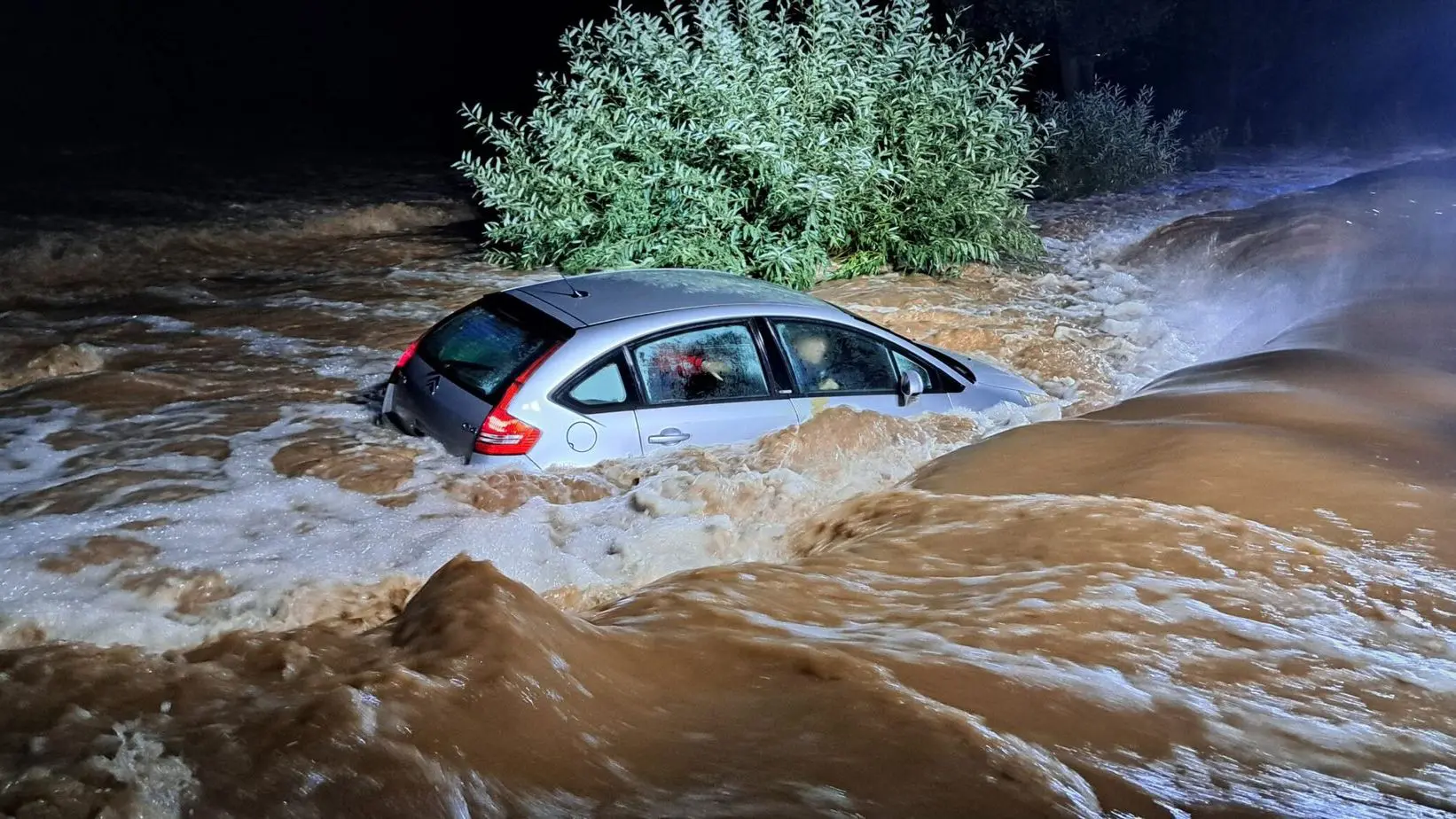 Apokalipsa u Poljskoj: Grad nestao pod vodom (VIDEO)