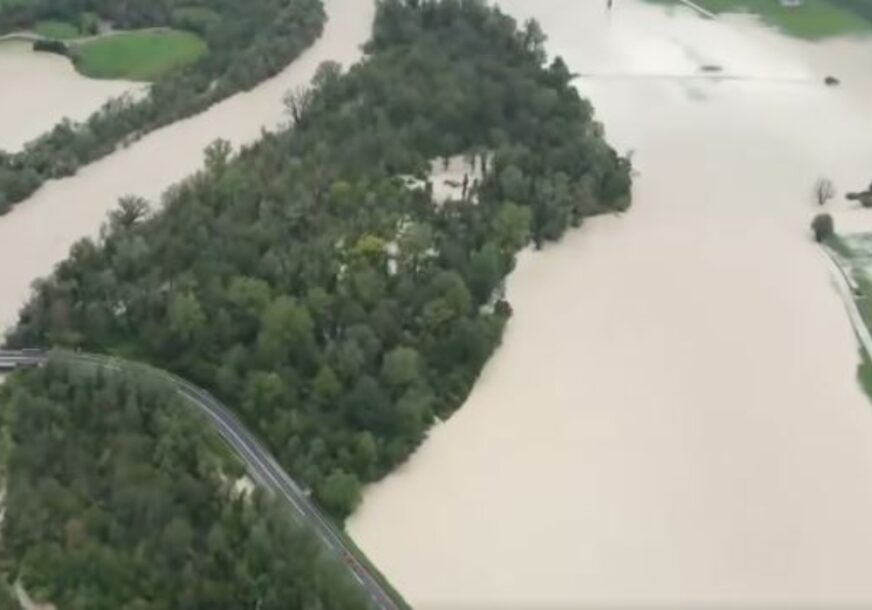 OPŠTI HAOS U SLOVENIJI Nevrijeme izazvalo poplave na putevima i poljima