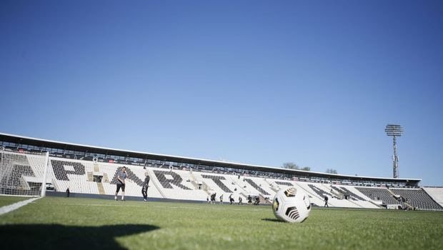 Partizan se oglasio saopštenjem zbog uništavanja terena: „Grupa organizovanih kriminalaca je provalila…“