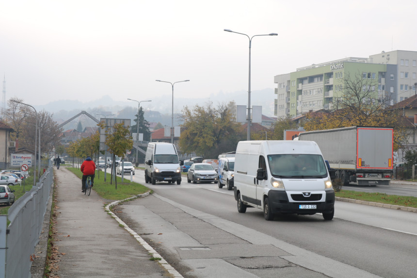 Skuplja registracija: Digitalizuju se, ali preko leđa vozača