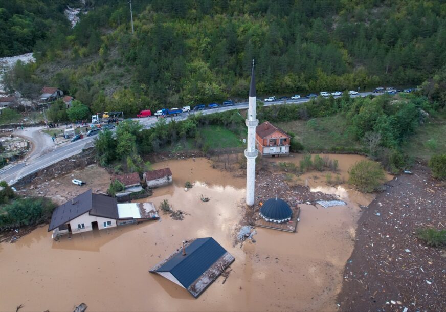 „I dalje radimo na raščišćavanju puteva“ Preliminarna ŠTETA U JABLANICI skoro 50 miliona KM